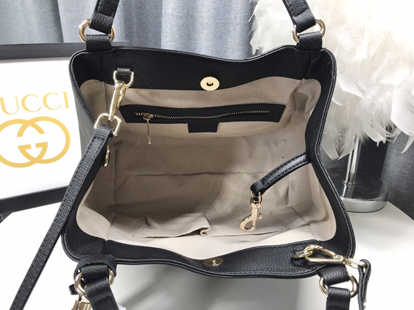 激安グッチバッグコピー着用イメージ